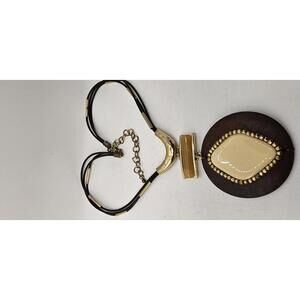 Vintage 70s Style Wooden Gold Tone Pendant Choker Necklace Leather Cord